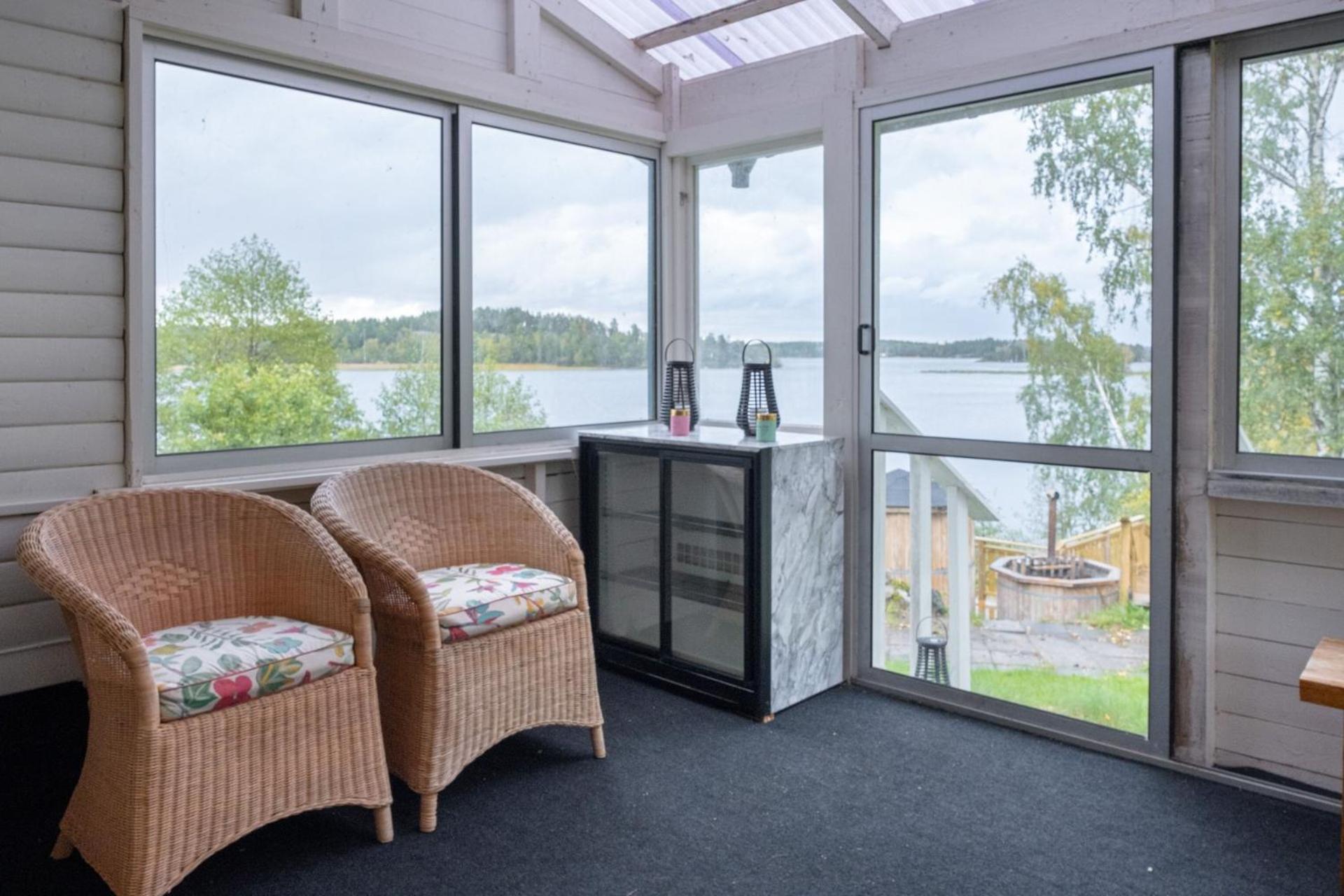 Unique Cottage With A View Of Malaren, Mariefred Eksteriør billede